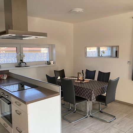 Mojmírovce Jenny Home מראה חיצוני תמונה