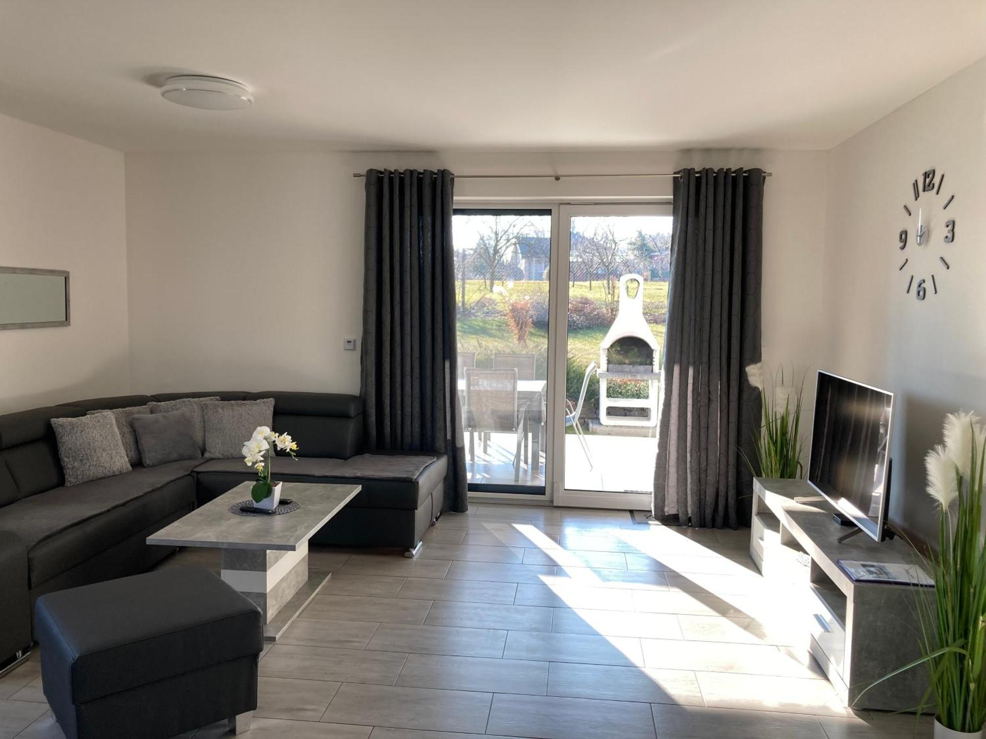 Mojmírovce Jenny Home מראה חיצוני תמונה